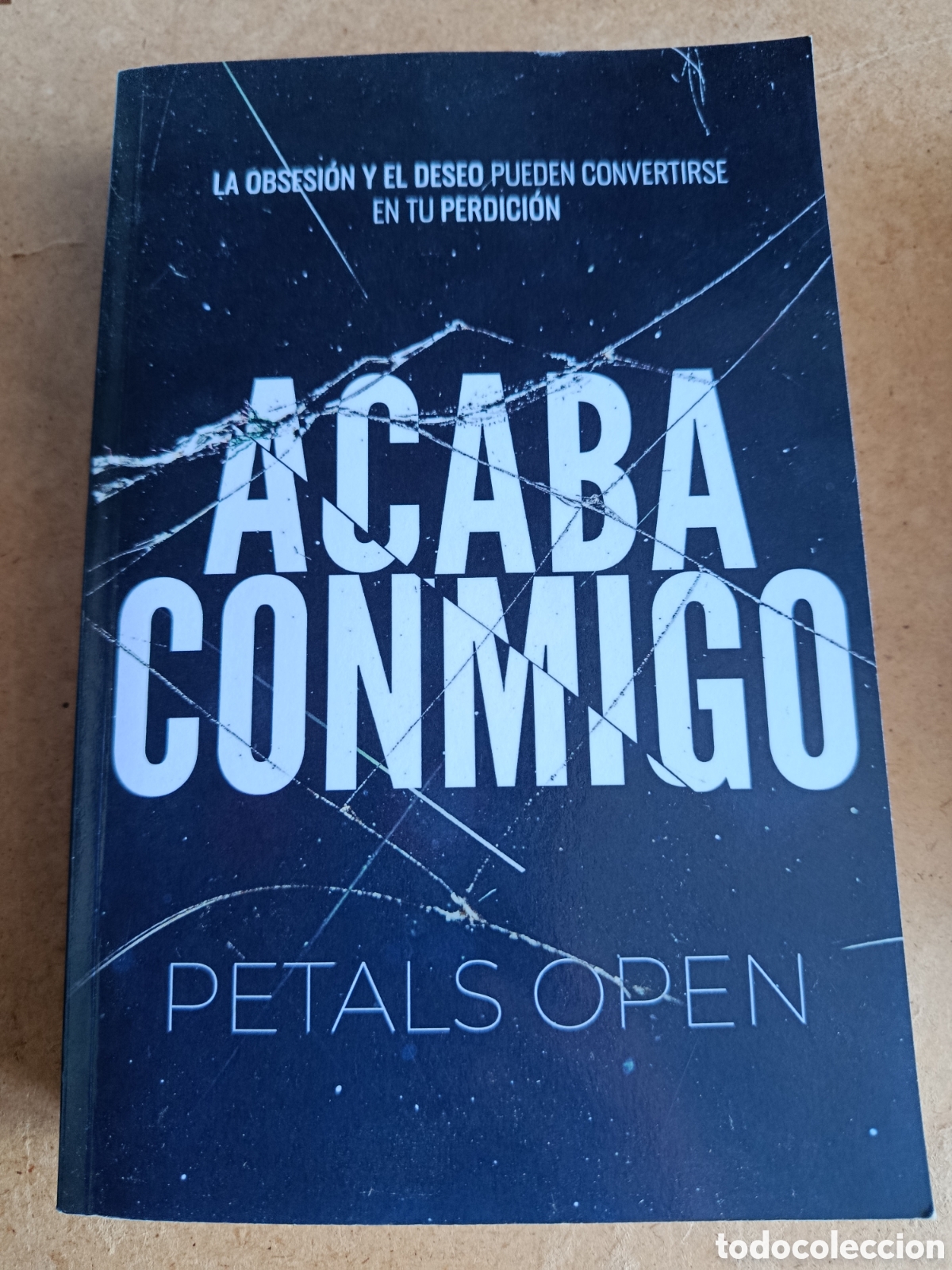 Libros de segunda mano: Acaba conmigo - petals open