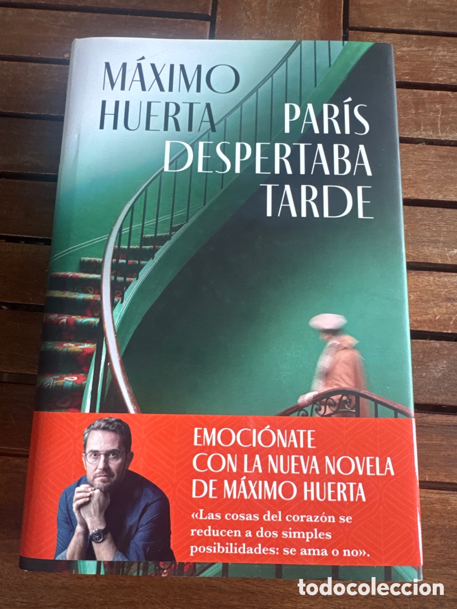 Libros de segunda mano: Par&iacute;s despertaba tarde M&aacute;ximo Huerta Planeta 01/2024