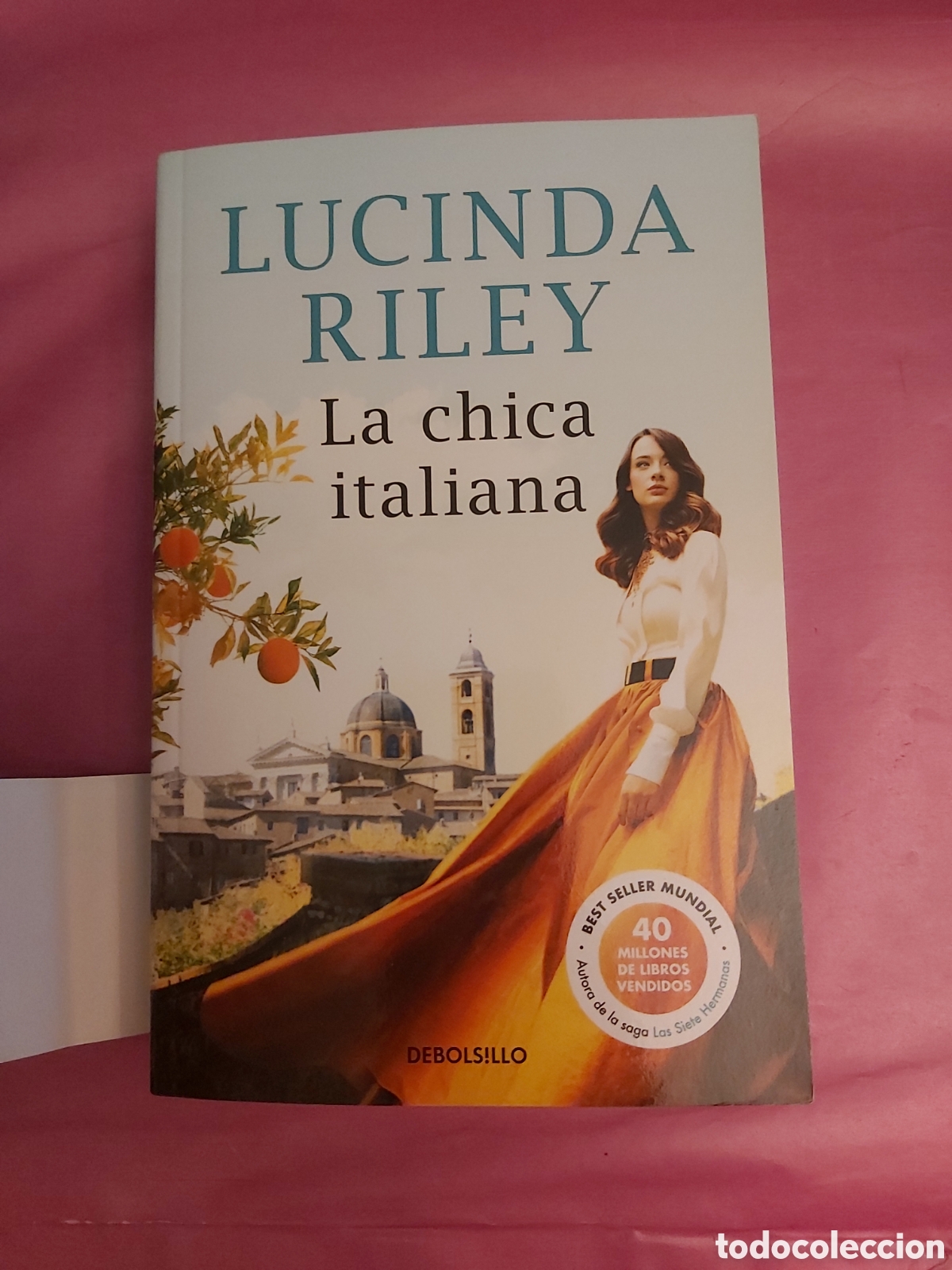 Libros de segunda mano: LA CHICA ITALIANA LUCINDA RILEY DEBOLSILLO 2022