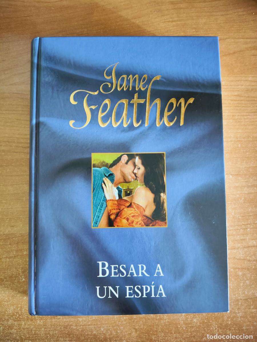 Libros de segunda mano: Besar a un espia - Jane Feather - RBA, 2006