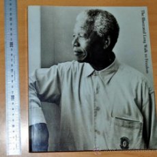 Libros de segunda mano: LIBRO EN INGLÉS: EL LARGO CAMINO A LA LIBERTAD ILUSTRADO - AUTOBIOGRAFÍA DE NELSON MANDELA - 2001