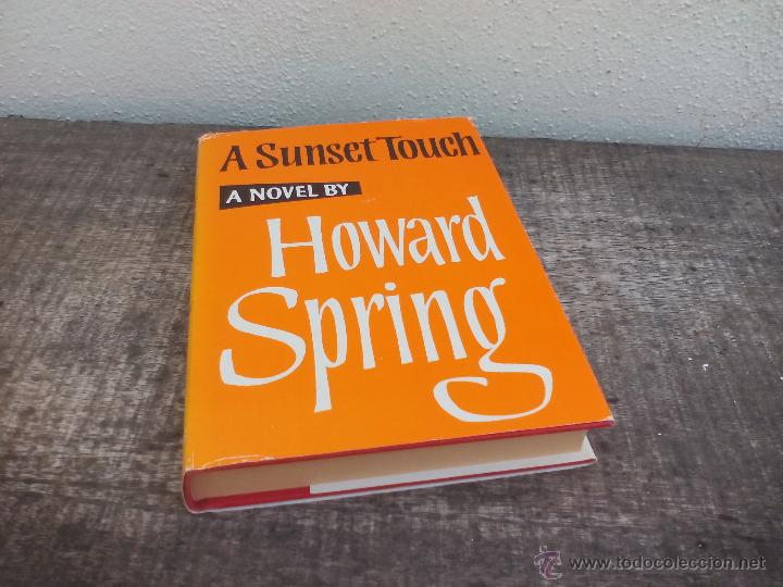Libros de segunda mano: A Sunset Touch. Howard Spring a novel by.  1984 - Foto 1