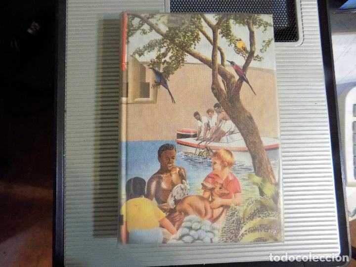 Libros de segunda mano: First aid in english. Reader by A. Maciver - Foto 1