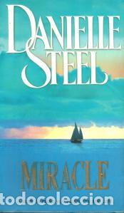 Libros de segunda mano: MIRACLE &ndash; DANIELLE STEEL - en ingl&eacute;s - Foto 1