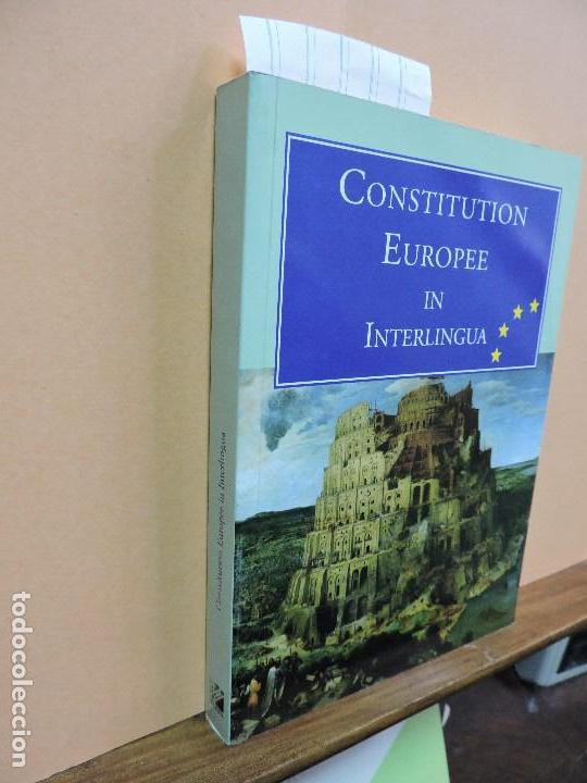 Libros de segunda mano: Constitution Europee in Interlingua. Granada 2005 - Foto 1
