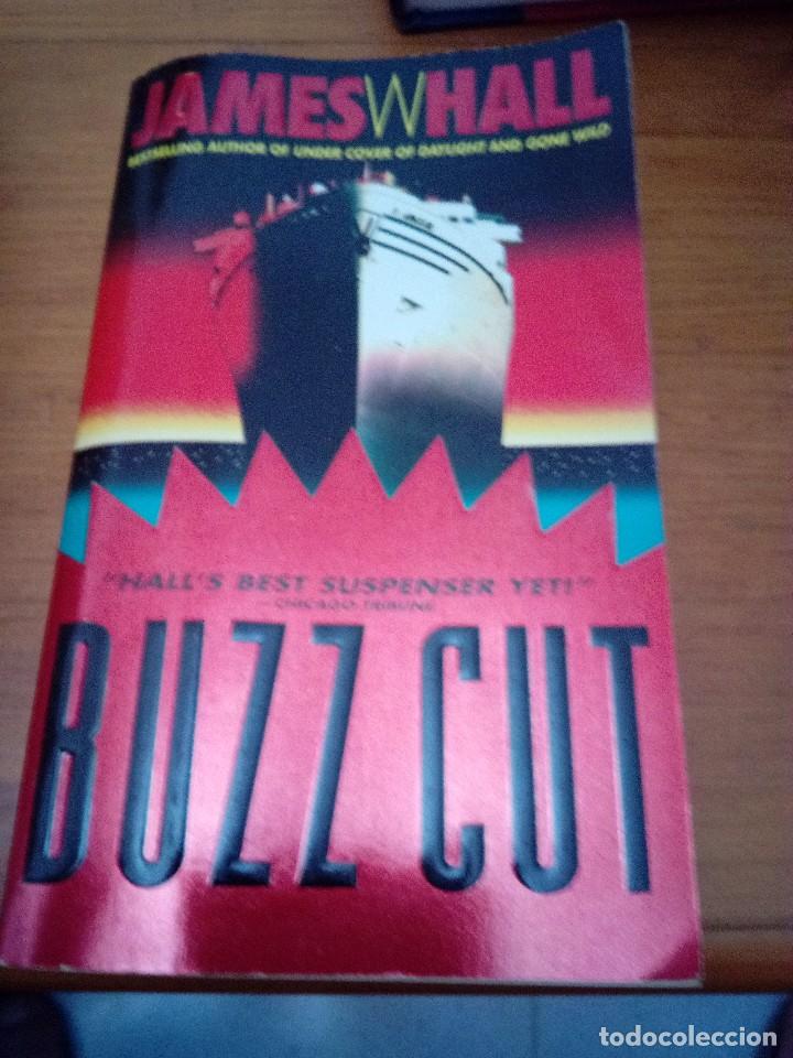 Libros de segunda mano: BUZZ CUT. JAMES WHALL. EST17B6 - Foto 1