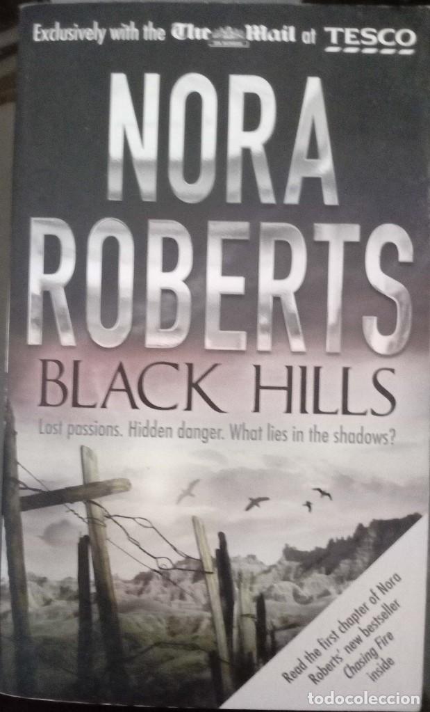 Libros de segunda mano: Black Hills - Nora Roberts - Foto 1
