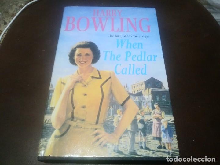 Libros de segunda mano: Libro BCA BOOK. HARRY BOWLING When The Pedlar Called - Foto 1