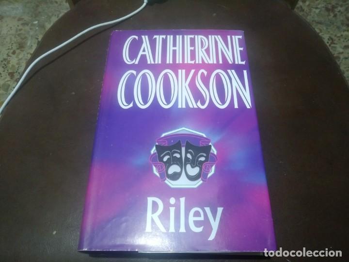 Libros de segunda mano: Libro BOOK BCA. Catherine Cookson. RILEY - Foto 1