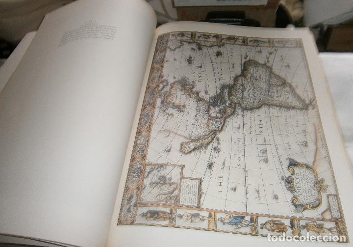 Libros de segunda mano: decorative Maps Roderick Barron - Foto 2