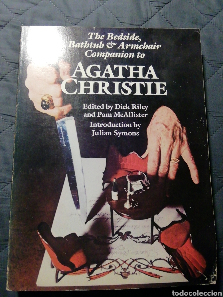 Libros de segunda mano: THE BEDSIDE BATHTUB & ARMCHAIR COMPANION TO AGATHA CHRISTIE
