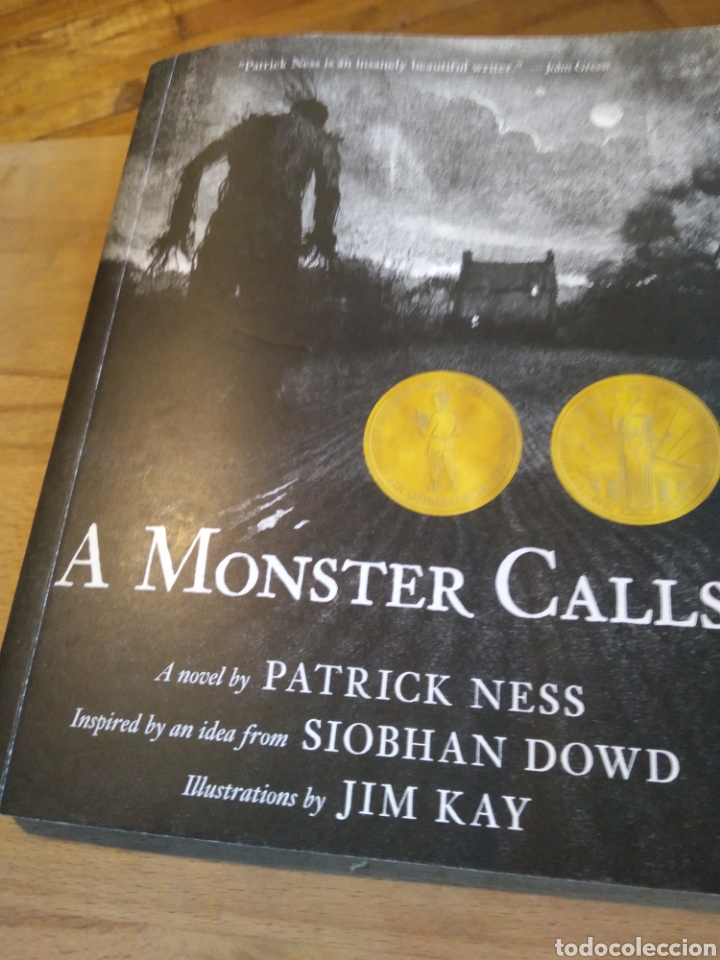 Libros de segunda mano: A MONSTER CALLS. PATRICK NESS #4906 - Foto 3