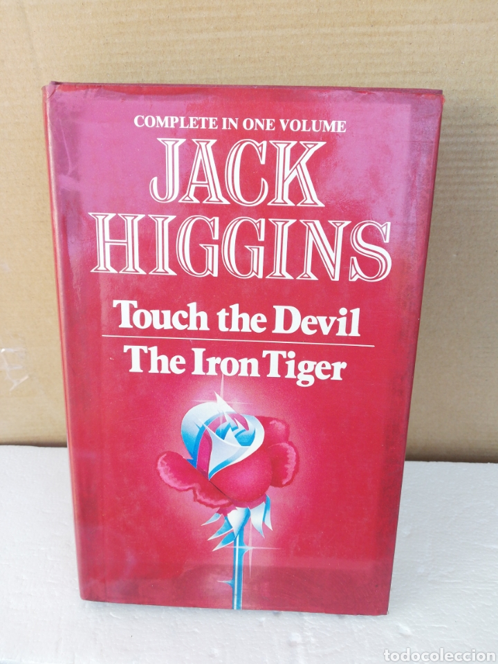 Libros de segunda mano: Touch the devil,the iron Tiger. Jack Higgins - Foto 1