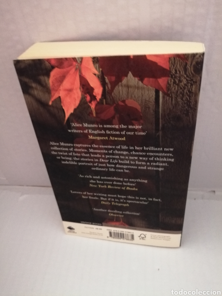 Libros de segunda mano: DEAR LIFE DE Alice Munro - Foto 2