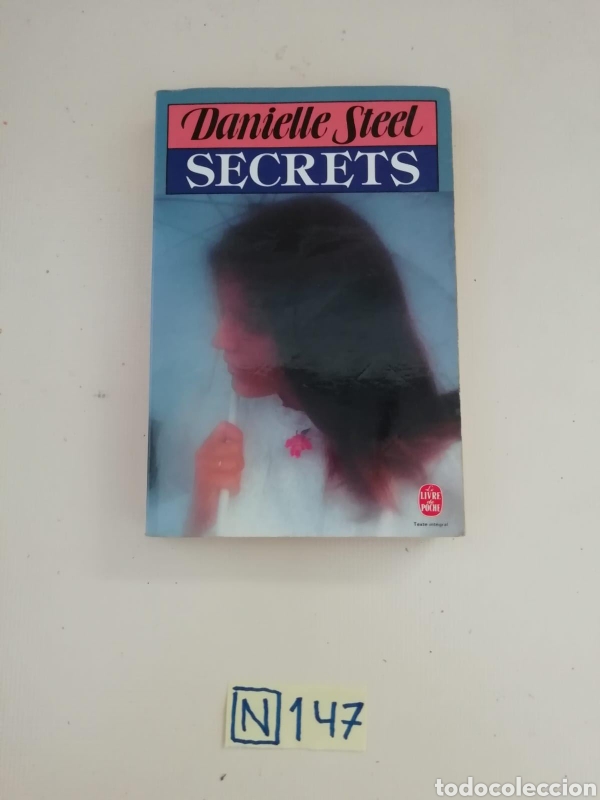 Libros de segunda mano: Danielle Steel Secrets - Foto 1