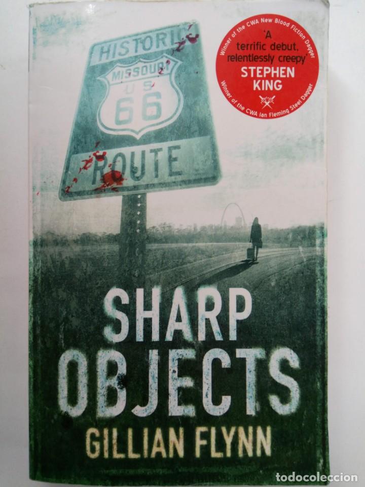 Libros de segunda mano: SHARP OBJECCTS - GILLIAN FLYNN (EN INGL&Eacute;S) - Foto 1