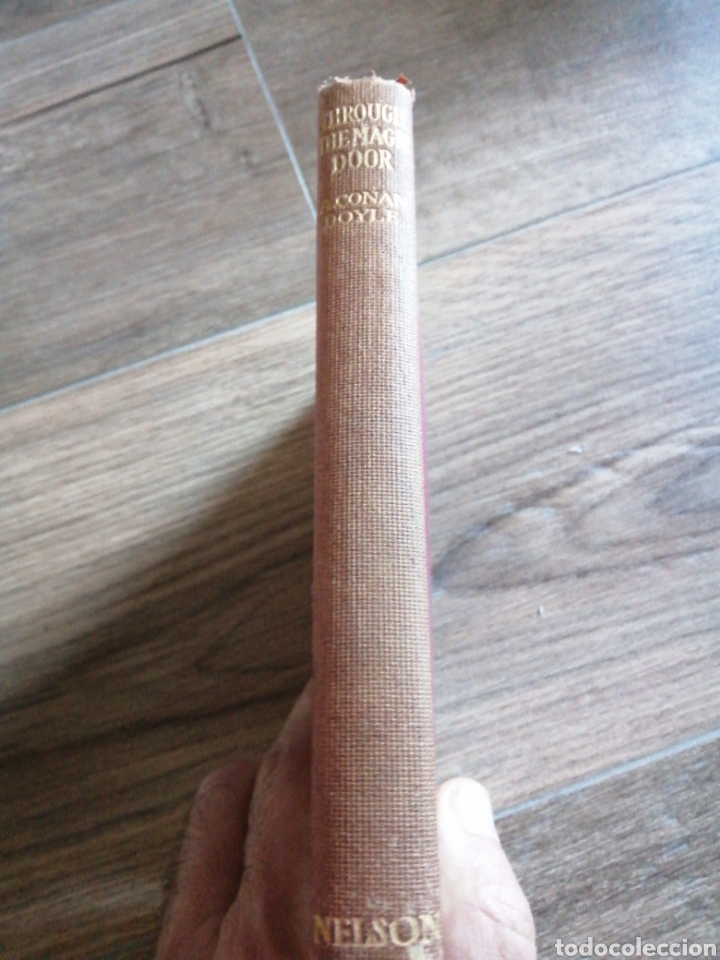 Libros de segunda mano: Through the magic door - Foto 1