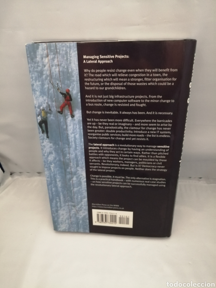 Libros de segunda mano: MANAGING SENSITIVE PROJECTS: A LATERAL APPROACH - Foto 2