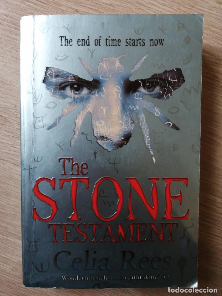 Libros de segunda mano: The stone testament. Celia Rees. En ingl&eacute;s - Foto 1