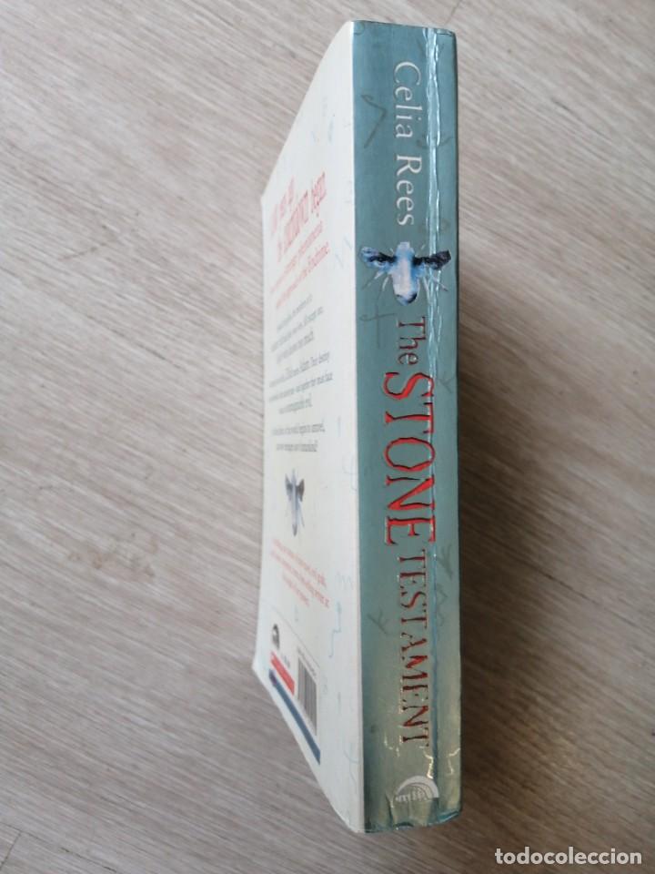 Libros de segunda mano: The stone testament. Celia Rees. En ingl&eacute;s - Foto 2