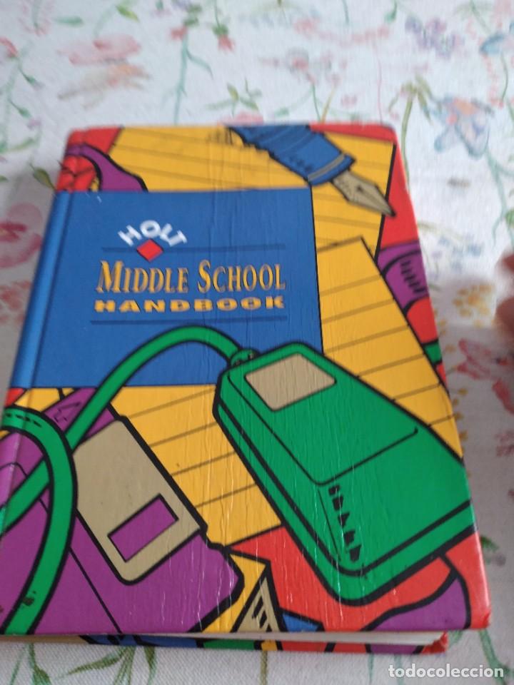 Libros de segunda mano: G-131 LIBRO HOLT MIDDLE SCHOOL HANDBOOK - Foto 1