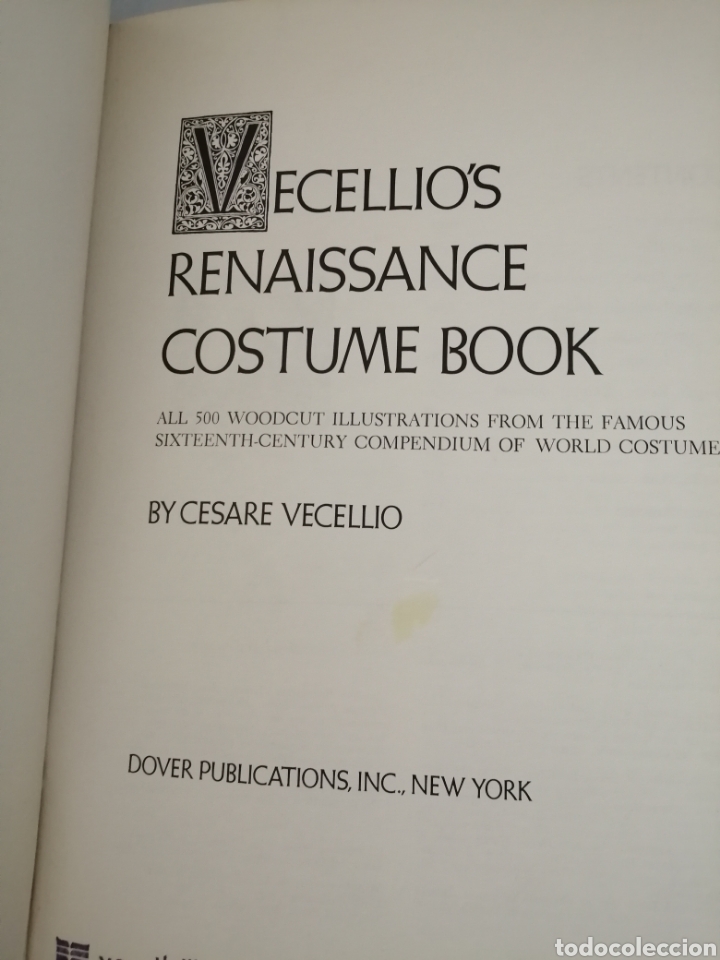 Libros de segunda mano: VECELLIOS RENAISSANCE COSTUME BOOK - Foto 3
