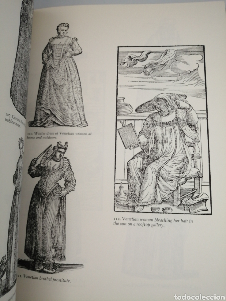 Libros de segunda mano: VECELLIOS RENAISSANCE COSTUME BOOK - Foto 5