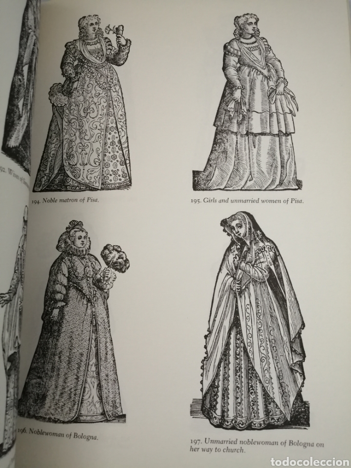 Libros de segunda mano: VECELLIOS RENAISSANCE COSTUME BOOK - Foto 6