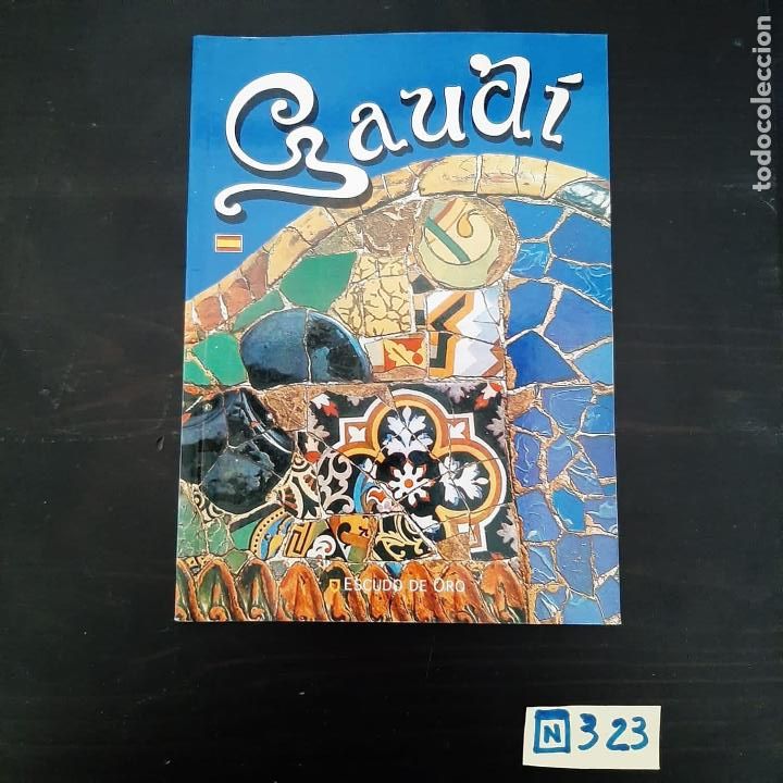 Libros de segunda mano: Gaud&iacute; - Foto 1