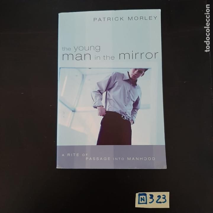 Libros de segunda mano: The young man in the mirror - Foto 1
