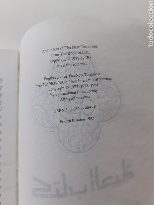 Libros de segunda mano: Biblia biling&uuml;e Arabe Ingl&eacute;s 1984 - Foto 2