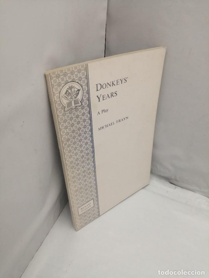 Libros de segunda mano: DONKEYS YEARS. A PLAY - Foto 3