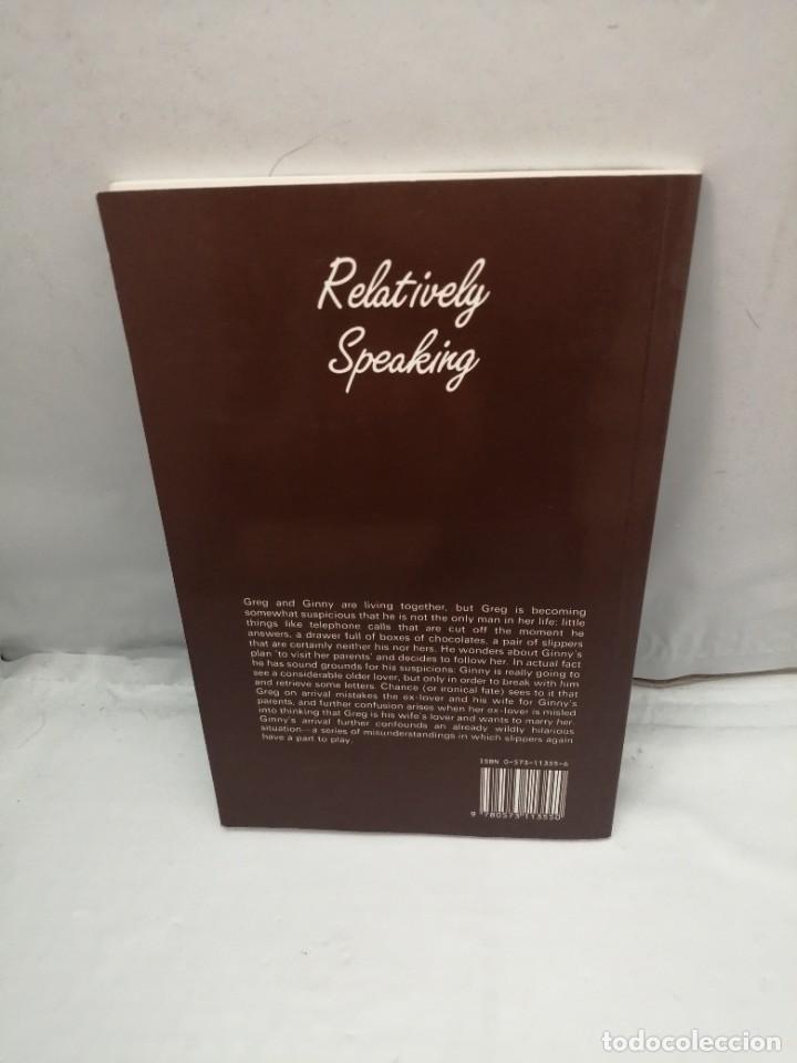 Libros de segunda mano: RELATIVELY SPEAKING: A COMEDY - Foto 2