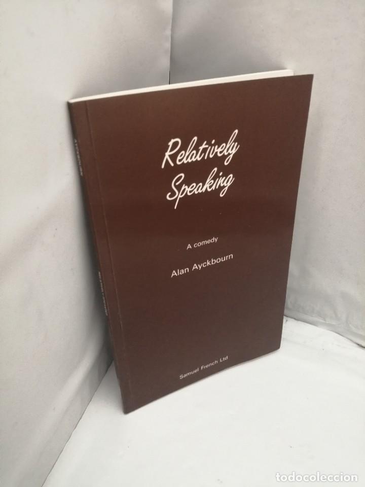 Libros de segunda mano: RELATIVELY SPEAKING: A COMEDY - Foto 3
