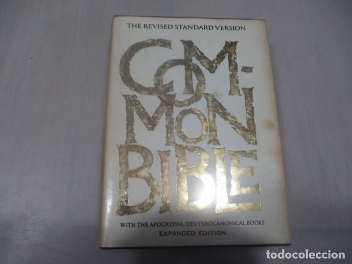 Libros de segunda mano: THE HOLY BIBLE W11081 - Foto 1