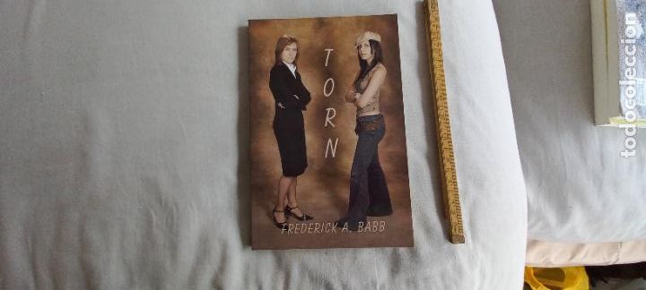 Libros de segunda mano: TORN. FREDERICK A. BABB. 2003. novela rom&aacute;ntica en ingl&eacute;s - Foto 1