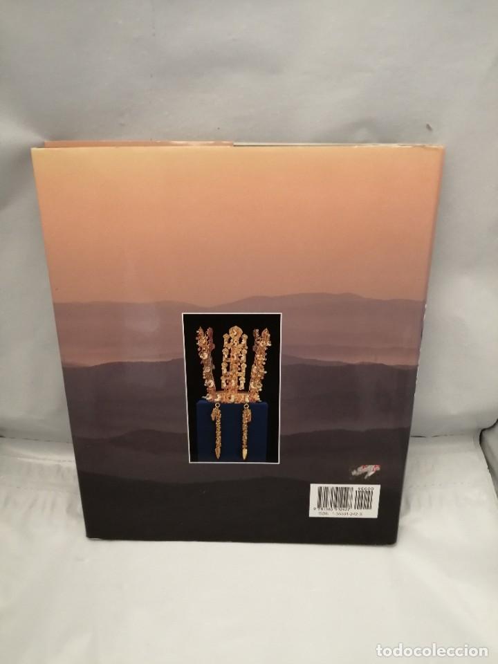 Libros de segunda mano: DYNAMIC KOREA (HARDCOVER) - Foto 2