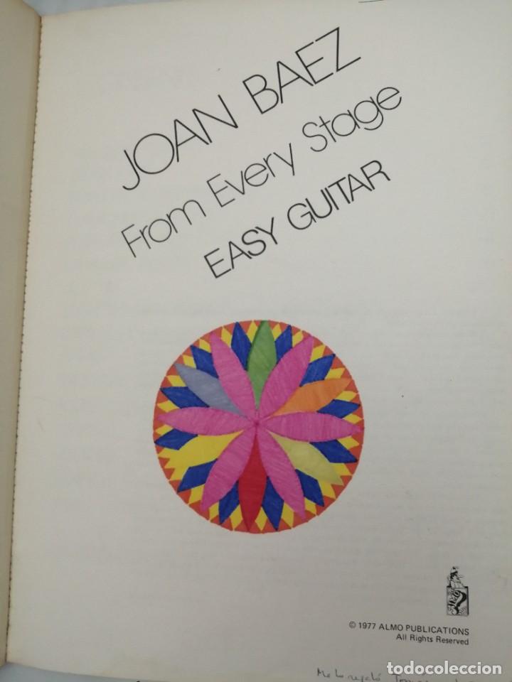 Libros de segunda mano: JOAN BAEZ. FROM EVERY STAGE. EASY GUITAR. - Foto 4