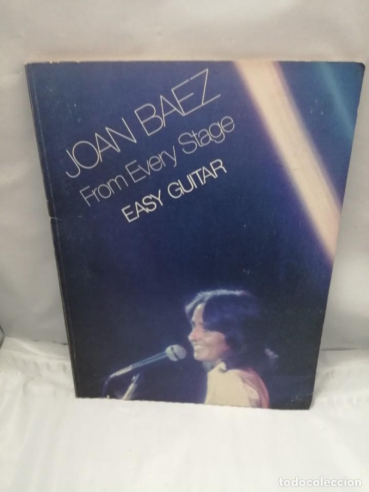 Libros de segunda mano: JOAN BAEZ. FROM EVERY STAGE. EASY GUITAR. - Foto 1