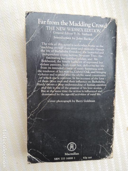 Libros de segunda mano: FAR FROM THE MADDING CROWD - THOMAS HARDY - MACMILLAN 1975. - Foto 3