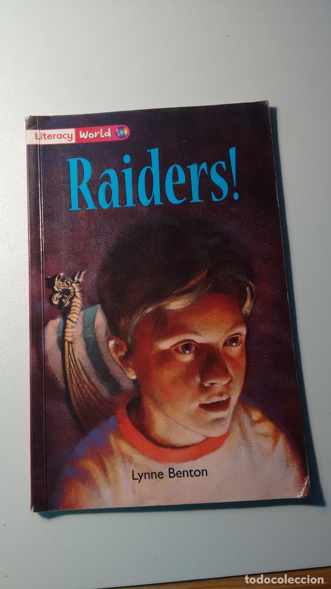Libros de segunda mano: Raiders. Lynne Benton - Foto 1