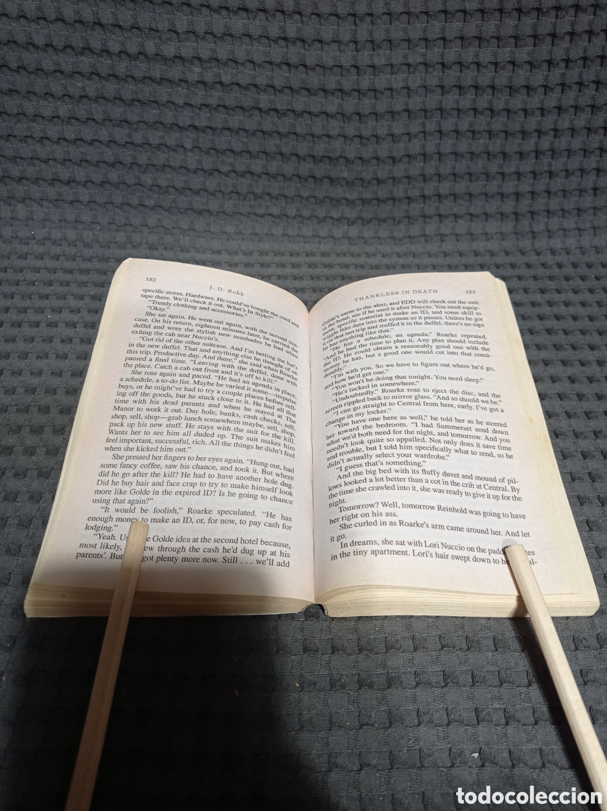 Libros de segunda mano: Thankless in death (J D Robb) - Foto 4