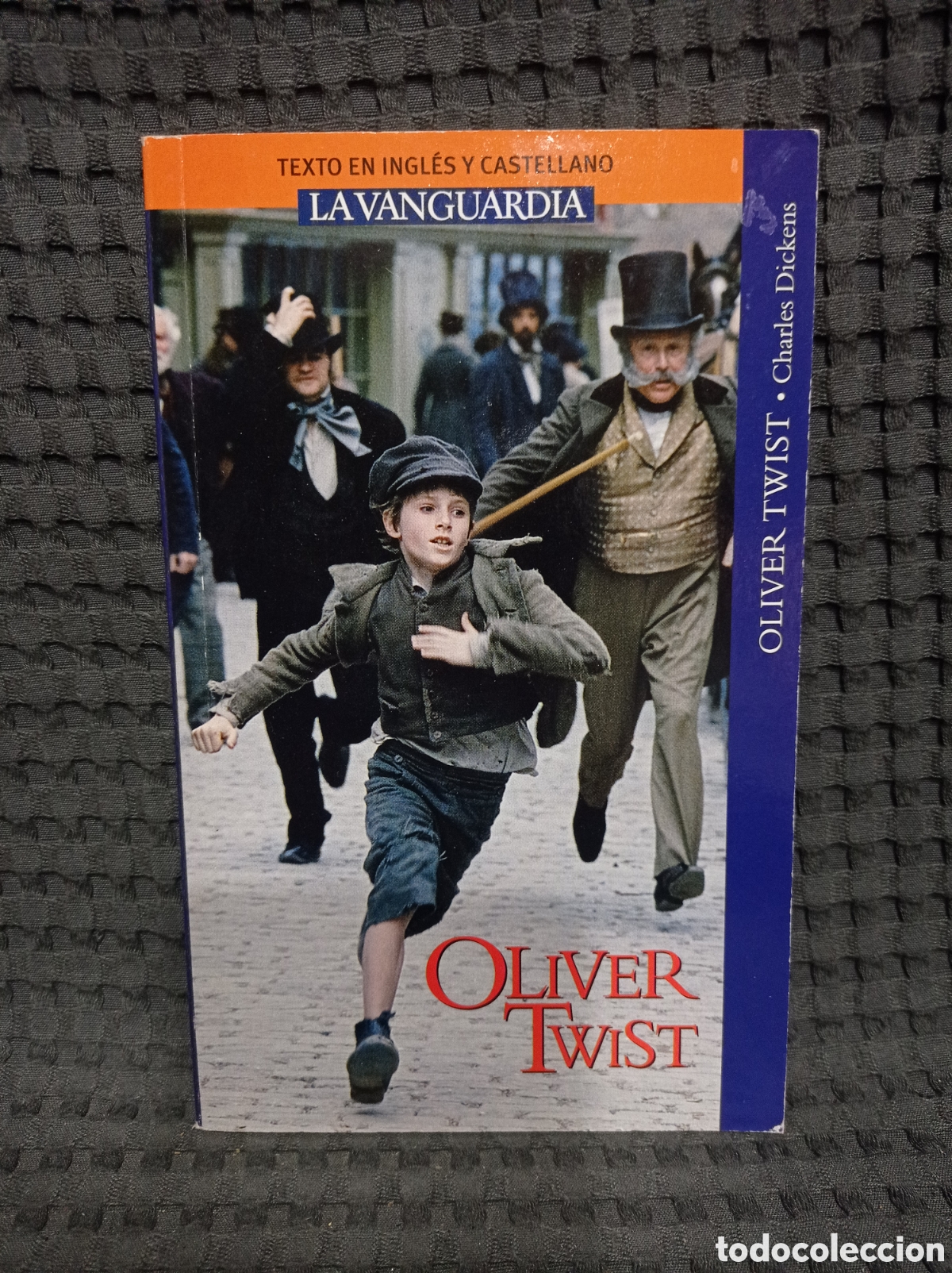 Libros de segunda mano: Oliver Twist (Charles Dickens) - Foto 2