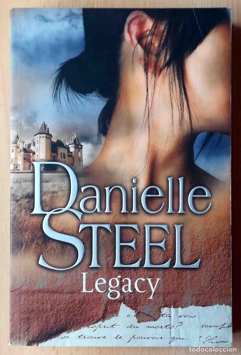 Libros de segunda mano: Legacy (Danielle Steel) En ingl&eacute;s. - Foto 1