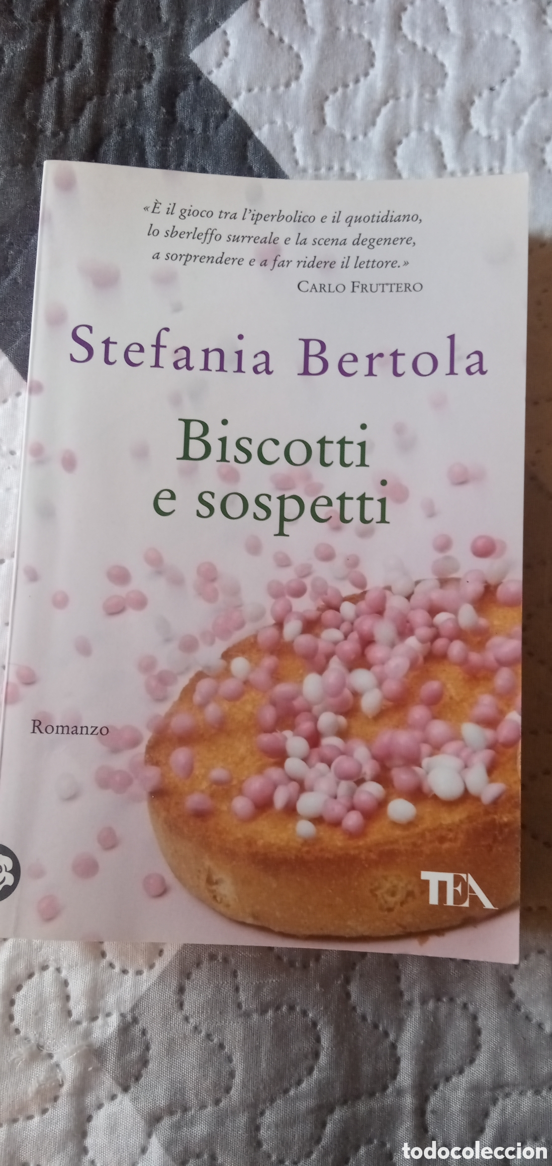 Libros de segunda mano: Stefania Bertola.Biscotti e sospetti.Seminuevo.2009.