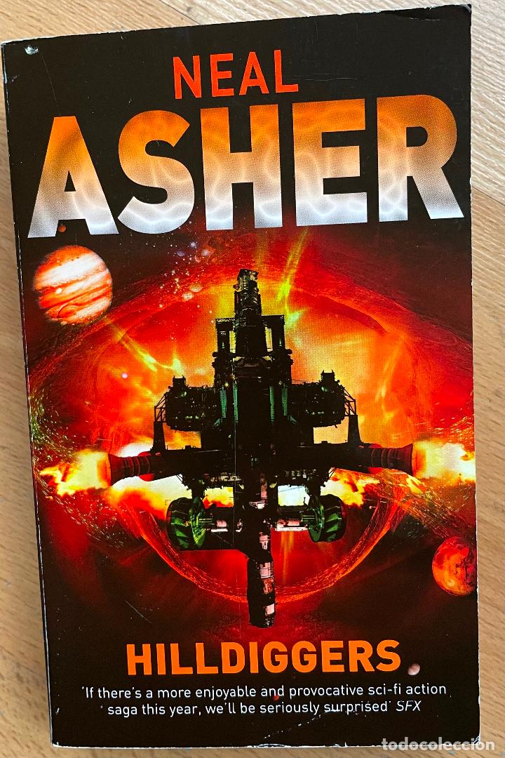 Libros de segunda mano: HILLDIGGERS, Neal Asher EN INGLES - Foto 1
