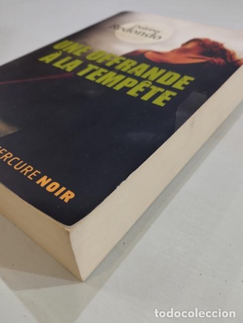 Libros de segunda mano: Dolores Redondo - Une offrande &agrave; la temp&ecirc;te - Foto 2