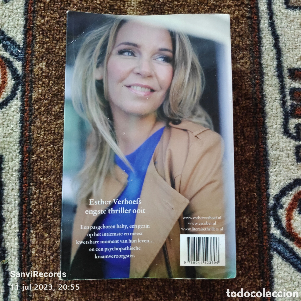 Libros de segunda mano: DE KRAAMHULP (ESTHER VERHOEF) - Foto 2