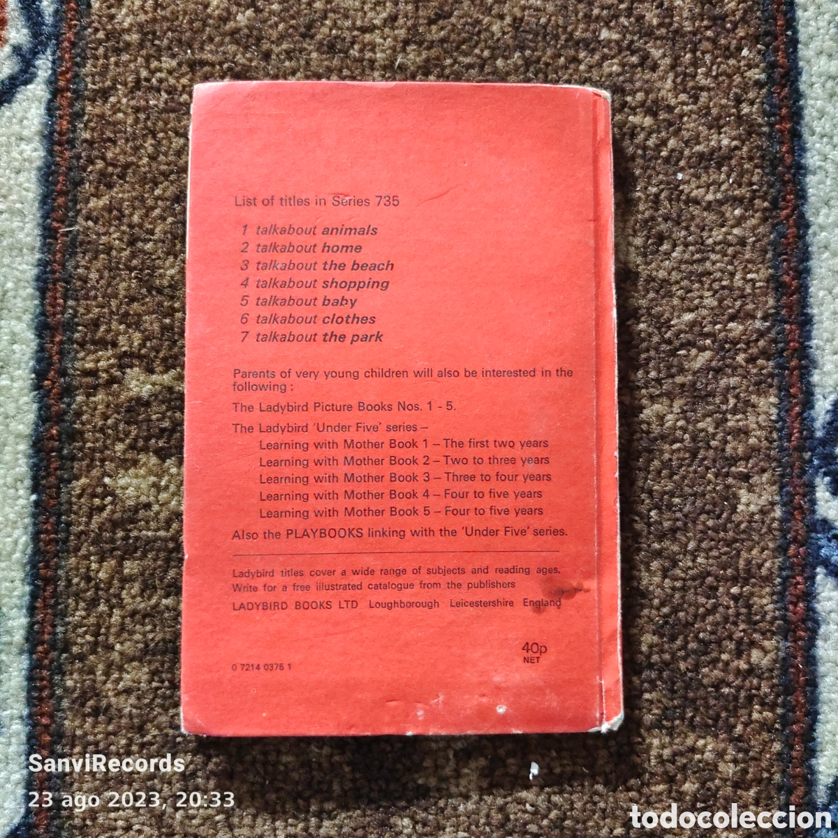 Libros de segunda mano: CLOTHES (TALKABOUT) (A LADYBIRD EASY-READING BOOK) - Foto 2