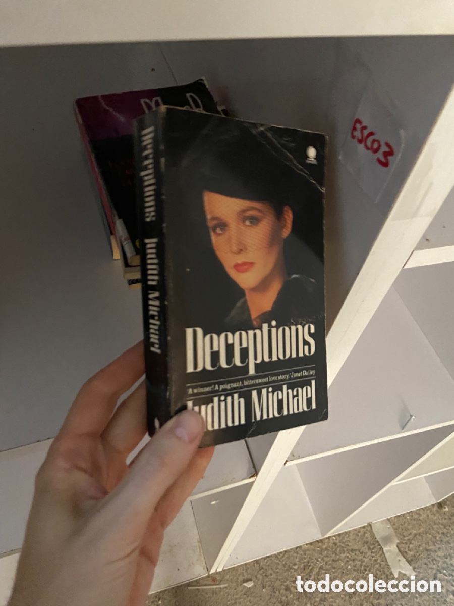 Libros de segunda mano: Esco3 judith michael, deceptions - Foto 1